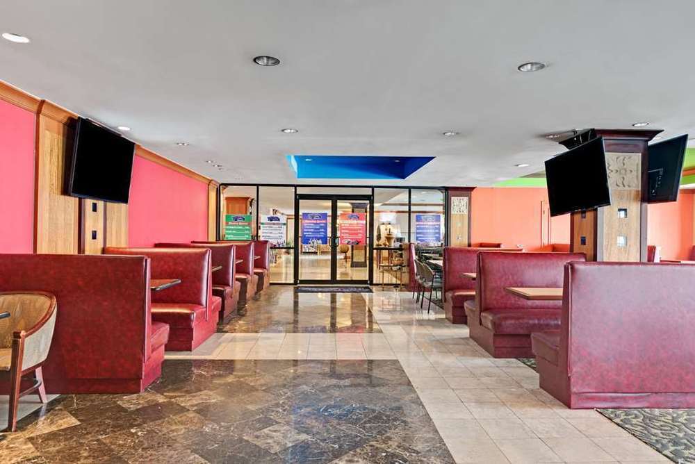Clarion Hotel Park Central Dallas Restoran gambar