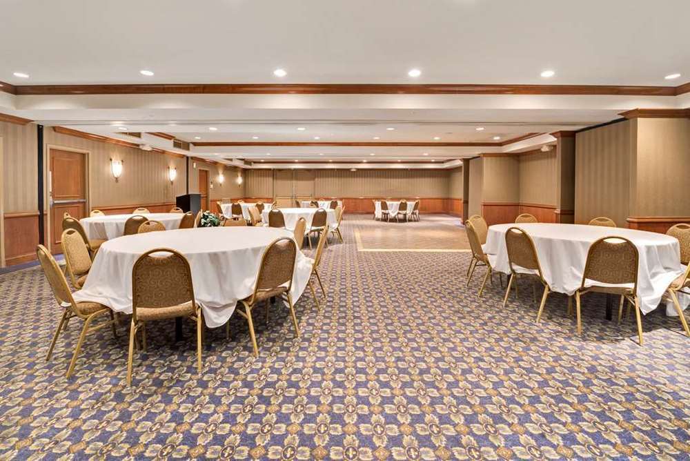 Clarion Hotel Park Central Dallas Kemudahan gambar